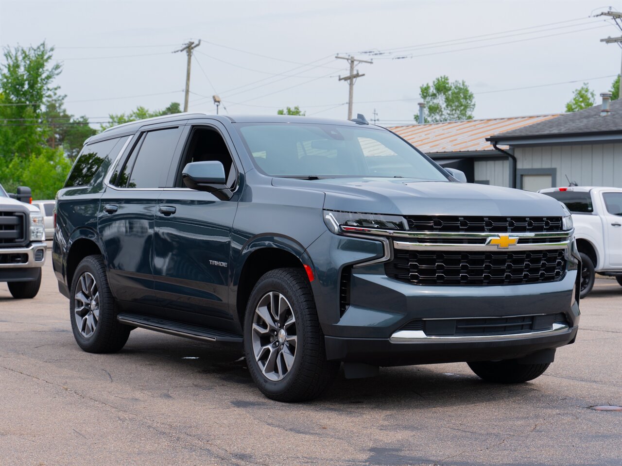 2021 Chevrolet Tahoe LS   - Photo 3 - Washington, MI 48094