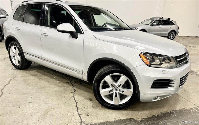 2012 Volkswagen Touareg TDI Sport  