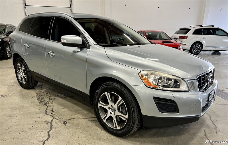2012 Volvo XC60 T6   - Photo 1 - Portland, OR 97218