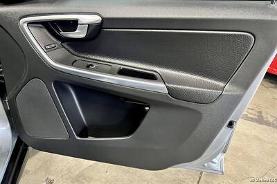 2012 Volvo XC60 T6 - Photo 20 - Portland, OR 97218