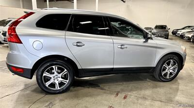 2012 Volvo XC60 T6 - Photo 2 - Portland, OR 97218
