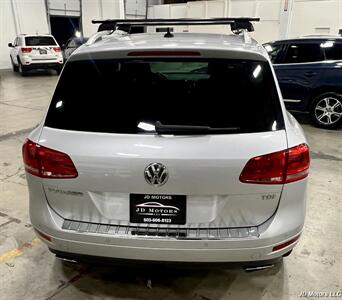 2012 Volkswagen Touareg TDI Sport   - Photo 4 - Portland, OR 97218