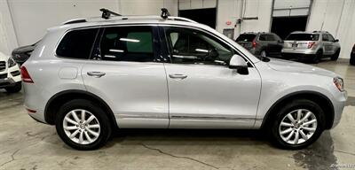 2012 Volkswagen Touareg TDI Sport   - Photo 2 - Portland, OR 97218