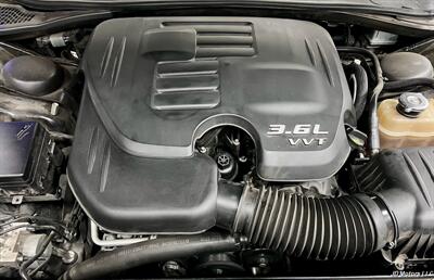 2018 Dodge Challenger SXT   - Photo 9 - Portland, OR 97218