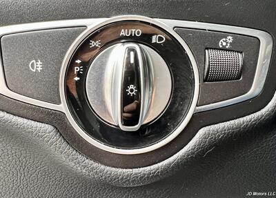 2017 Mercedes-Benz GLC GLC 300 4MATIC - Photo 11 - Portland, OR 97218