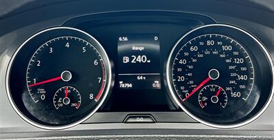 2017 Volkswagen Golf Alltrack TSI S 4Motion   - Photo 11 - Portland, OR 97218