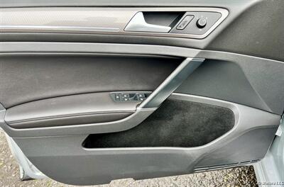 2017 Volkswagen Golf Alltrack TSI S 4Motion   - Photo 8 - Portland, OR 97218