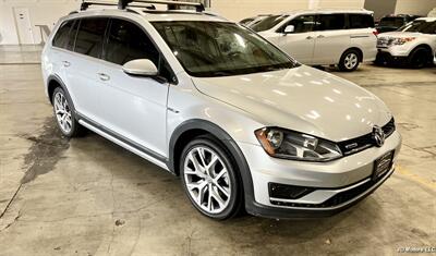 2017 Volkswagen Golf Alltrack TSI S 4Motion   - Photo 1 - Portland, OR 97218