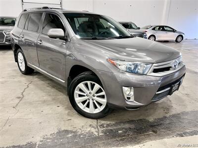 2012 Toyota Highlander Hybrid Limited - Photo 1 - Portland, OR 97218