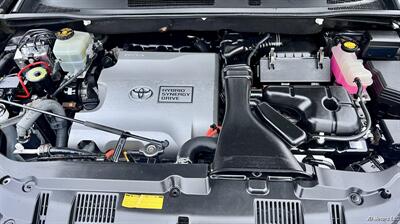 2012 Toyota Highlander Hybrid Limited - Photo 9 - Portland, OR 97218