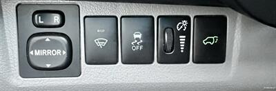 2012 Toyota Highlander Hybrid Limited - Photo 13 - Portland, OR 97218