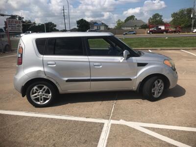 2010 Kia Soul +   - Photo 8 - Houston, TX 77083