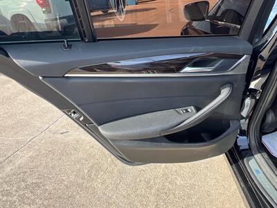 2018 BMW 530e iPerformance   - Photo 15 - Houston, TX 77083