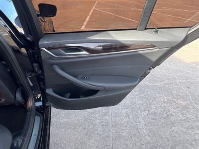 2018 BMW 530e iPerformance   - Photo 17 - Houston, TX 77083