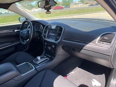 2019 Chrysler 300 Series Touring   - Photo 23 - Houston, TX 77083