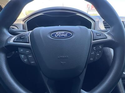 2017 Ford Fusion SE   - Photo 13 - Houston, TX 77083