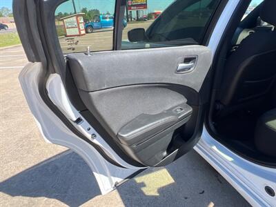 2018 Dodge Charger SXT   - Photo 18 - Houston, TX 77083