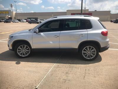 2012 Volkswagen Tiguan S   - Photo 4 - Houston, TX 77083