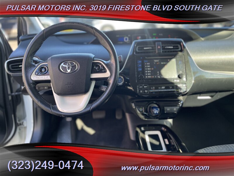 2016 Toyota Prius Three Touring photo