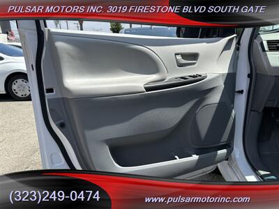 2014 Toyota Sienna LE Mobility 7-Passen   - Photo 4 - South Gate, CA 90280