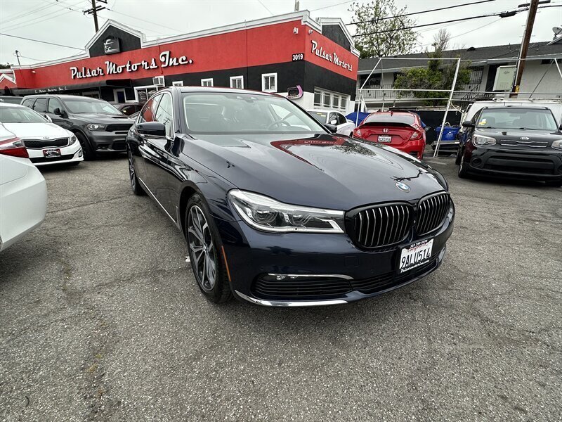 2019 BMW 750i  