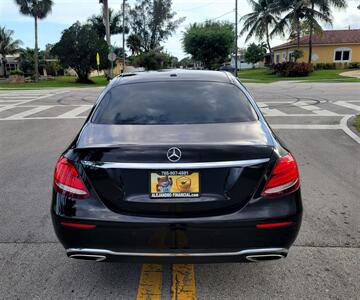 2019 Mercedes-Benz E 300 4MATIC   - Photo 9 - Miami, FL 33147