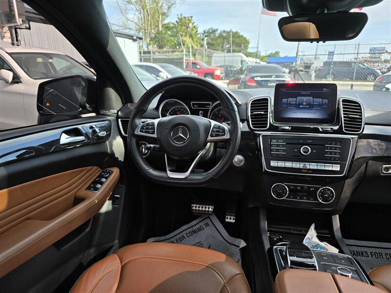 2019 Mercedes-Benz GLE-Class AMG GLE 43 photo