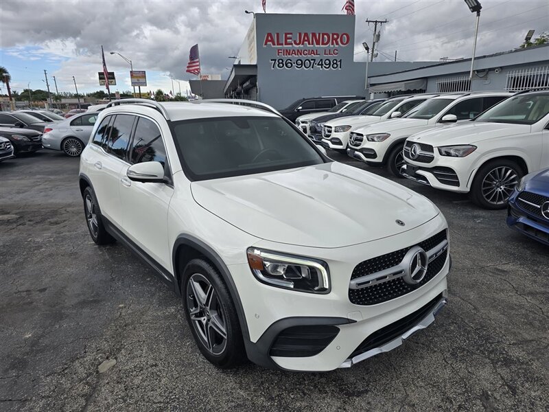 2021 Mercedes-Benz GLB GLB 250 4MATIC   - Photo 1 - Miami, FL 33147