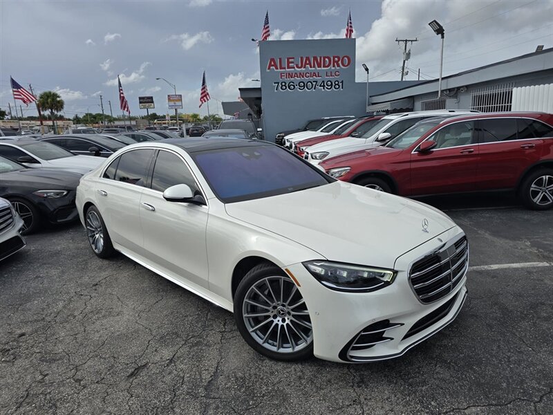 2022 Mercedes-Benz S 580 4MATIC   - Photo 1 - Miami, FL 33147