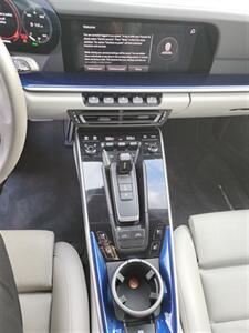 2022 Porsche 911 Targa 4S - Photo 14 - Miami, FL 33147