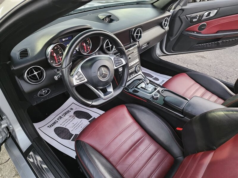 2018 Mercedes-Benz SLC Roadster SLC300
