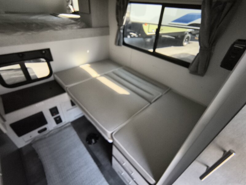 2022 TRAVEL LITE 890 SRBX - Photo 11 - Reno, NV 89511