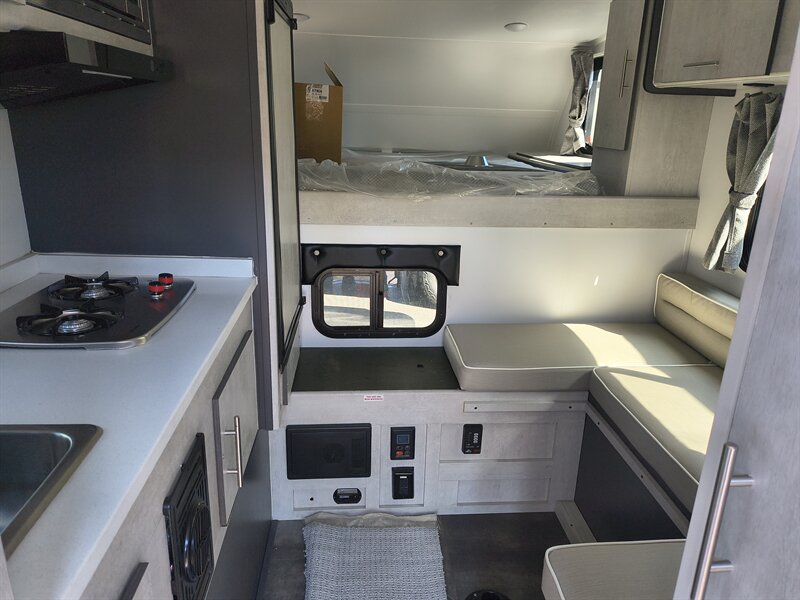 2022 TRAVEL LITE 890 SRBX - Photo 20 - Reno, NV 89511