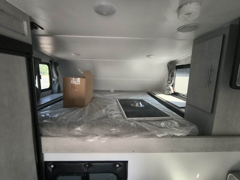 2022 TRAVEL LITE 890 SRBX - Photo 16 - Reno, NV 89511