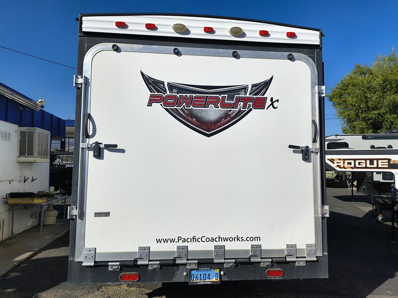 2015 Pacific Coachworks POWERLITE 19EX - Photo 5 - Reno, NV 89511