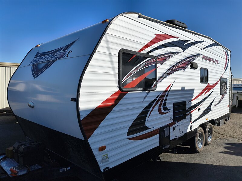 2015 Pacific Coachworks POWERLITE 19EX - Photo 2 - Reno, NV 89511