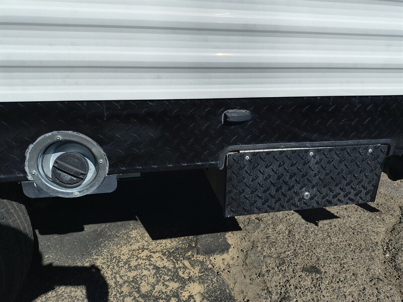 2015 Pacific Coachworks POWERLITE 19EX - Photo 26 - Reno, NV 89511