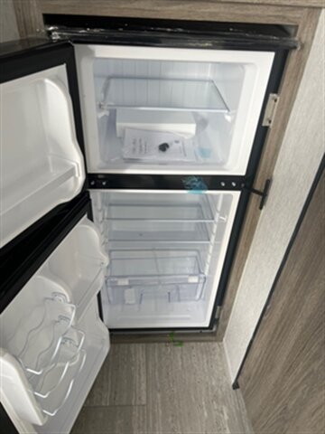 2025 SunLite LTD 13BH Sport - Photo 9 - Reno, NV 89511