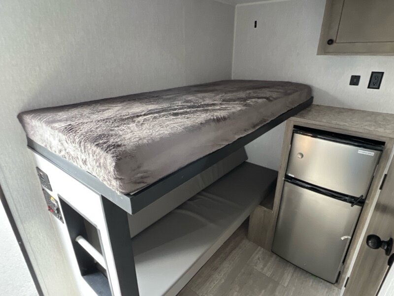 2025 SunLite LTD 13BH Sport - Photo 8 - Reno, NV 89511