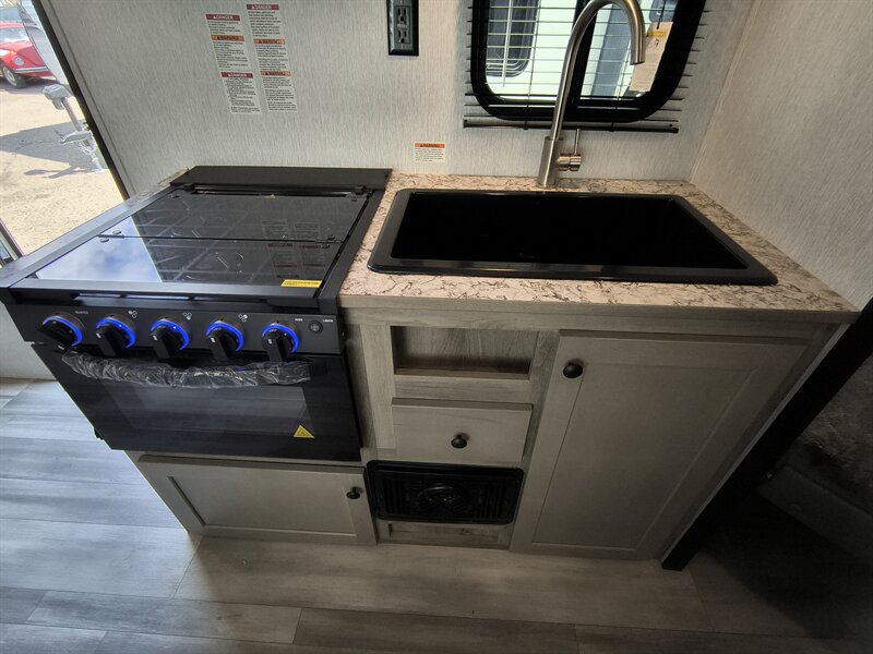 2026 Sunset Park SUNLITE 21DB LTD - Photo 17 - Reno, NV 89511