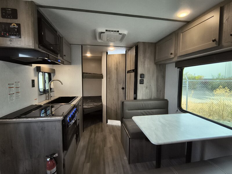 2026 Sunset Park SUNLITE 21DB LTD - Photo 9 - Reno, NV 89511