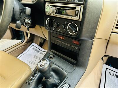 1994 BMW 318i Manual   - Photo 14 - Kent, WA 98032