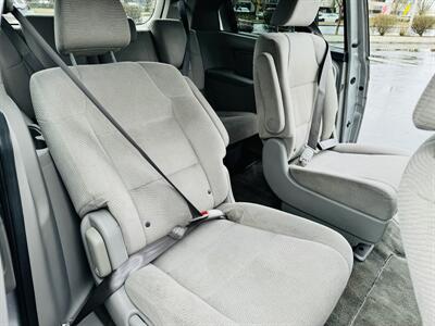 2012 Honda Odyssey LX Minivan 119k Miles   - Photo 13 - Kent, WA 98032