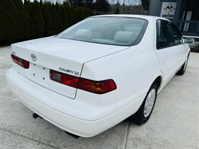 1999 Toyota Camry LE Well Maintained   - Photo 5 - Kent, WA 98032