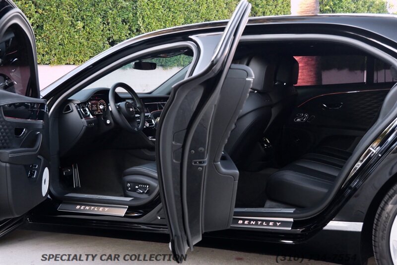 2020 Bentley Flying Spur W12   - Photo 18 - West Hollywood, CA 90069