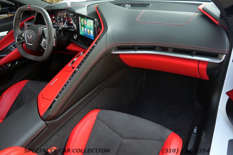 2022 Chevrolet Corvette Stingray   - Photo 18 - West Hollywood, CA 90069