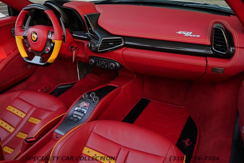2013 Ferrari 458 Spider   - Photo 39 - West Hollywood, CA 90069