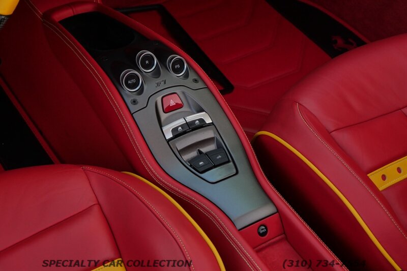 2013 Ferrari 458 Spider   - Photo 37 - West Hollywood, CA 90069