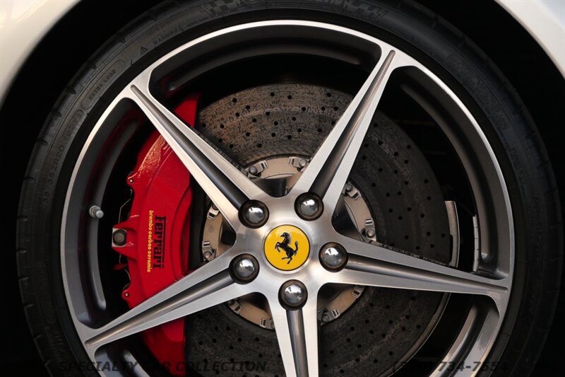 2013 Ferrari 458 Spider   - Photo 24 - West Hollywood, CA 90069