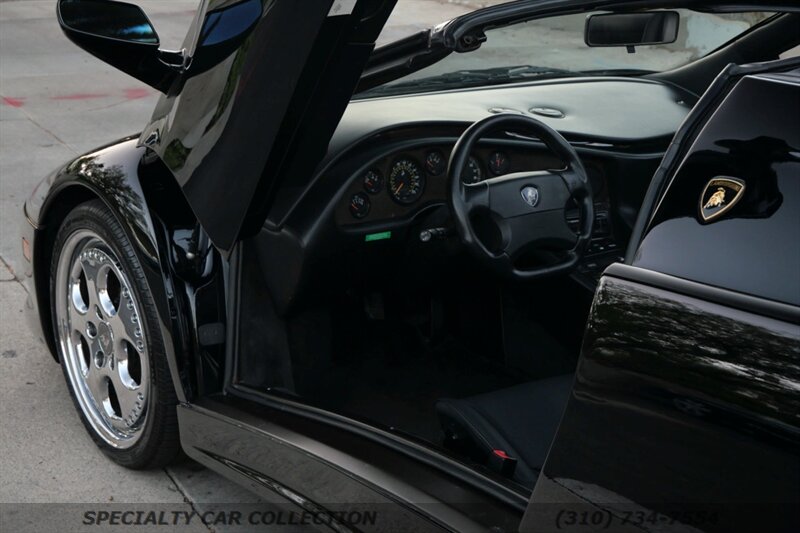 1999 Lamborghini Diablo Roadster   - Photo 19 - West Hollywood, CA 90069